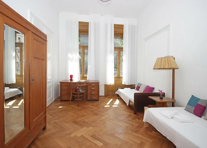 Apartment In The Top Center Of Old Town